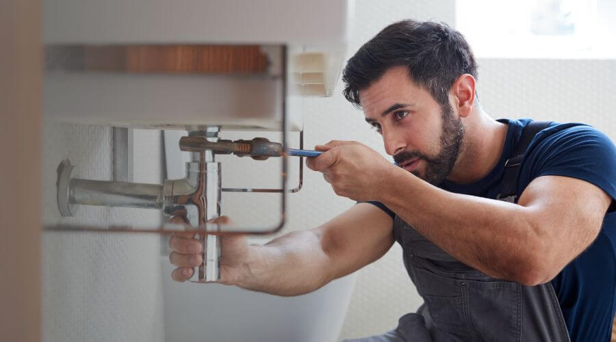 Water heater leaking fix in Dowell, MD